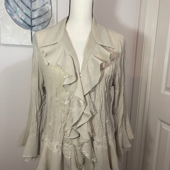 Belissimo Ruffle Blazer - Picture 1 of 3